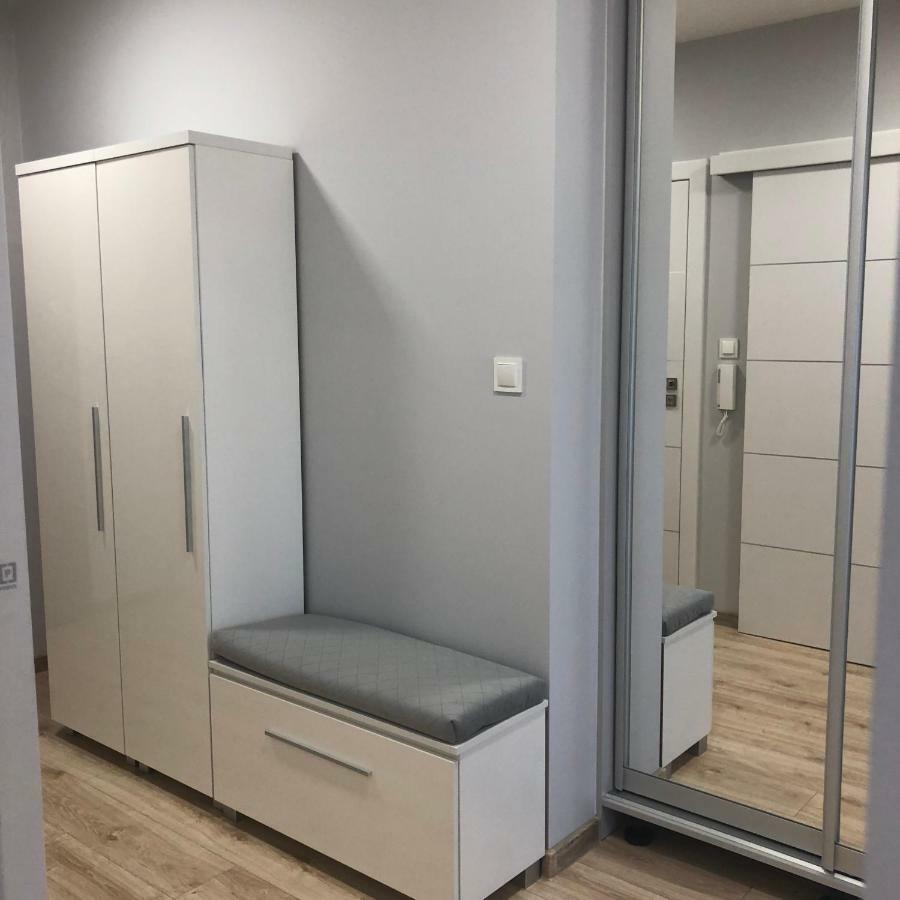 Klimatyzowany Apartament Roma Z Garazem Podziemnym Kielce Exterior photo